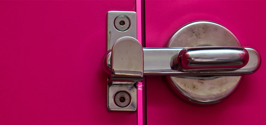 Childproof Gate Lock in Escalon, California